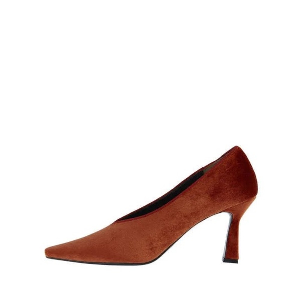 Piping Heel